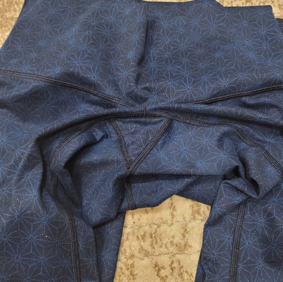 🍋 Lululemon Print Leggings - Picture 3 of 5